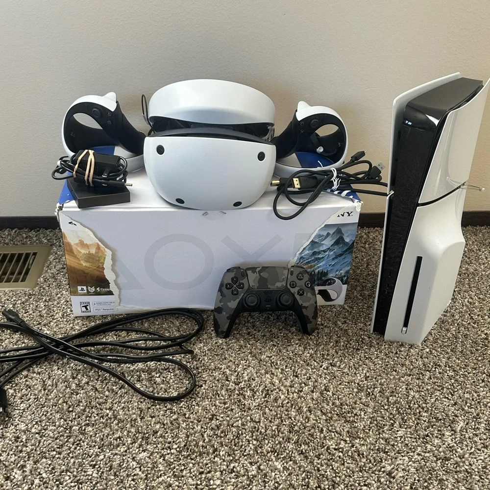 Sony VR Headset with Console - White and Black